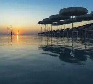 Mykonos Riviera Hotel & Spa Tourlos Grécia